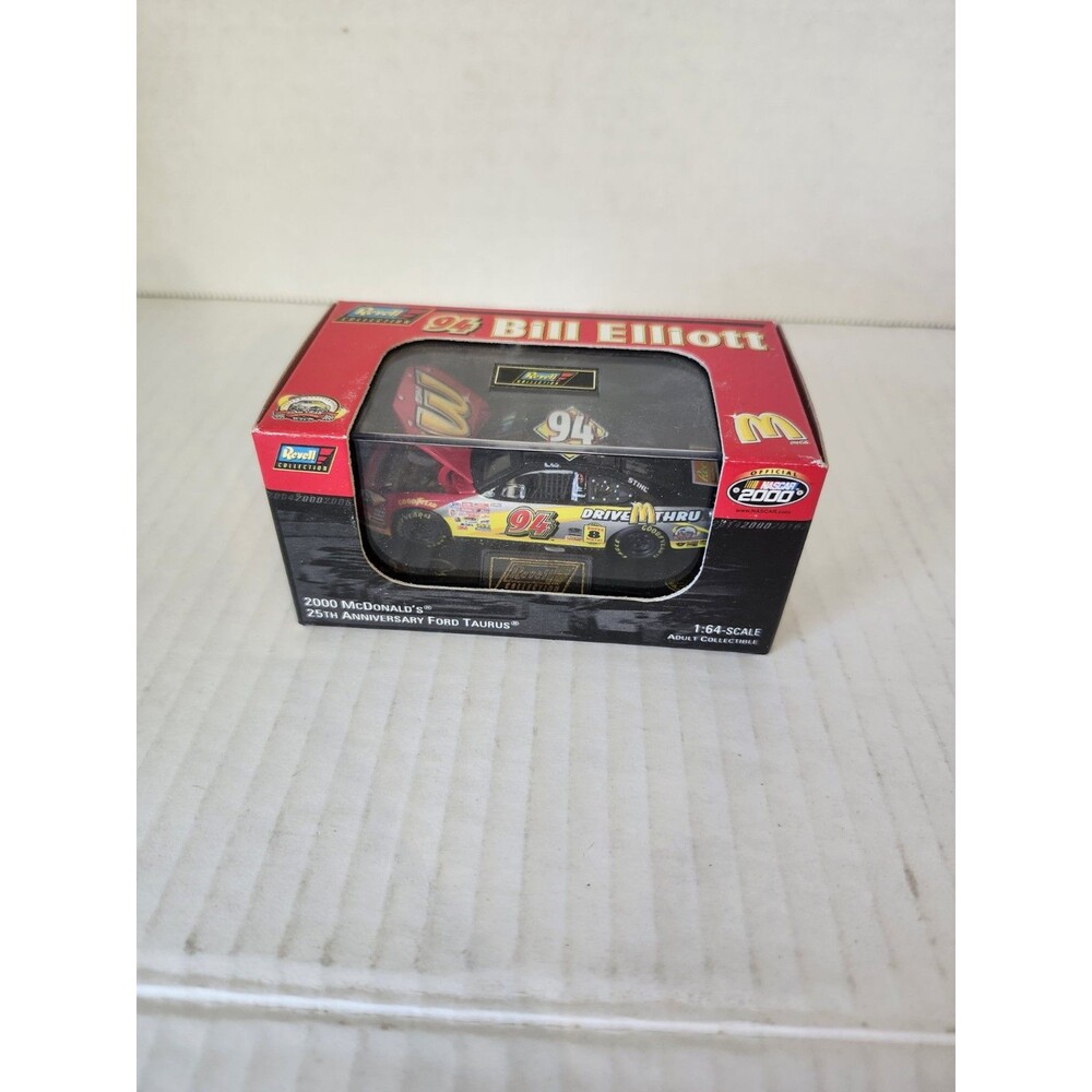Revell - Bill Elliott McDonald's 2000 NASCAR Diecast 1:64. 1 of 11,088 MIB